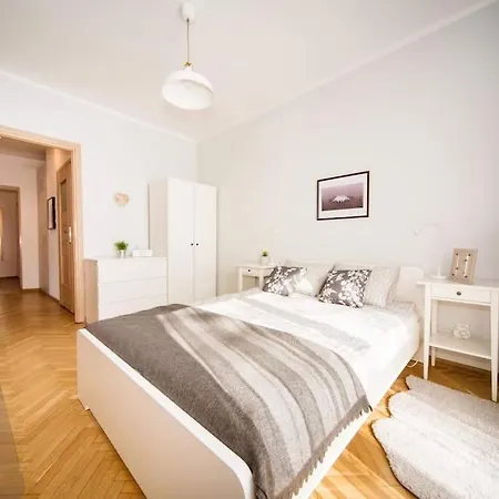 Charming And Cosy - Wawel